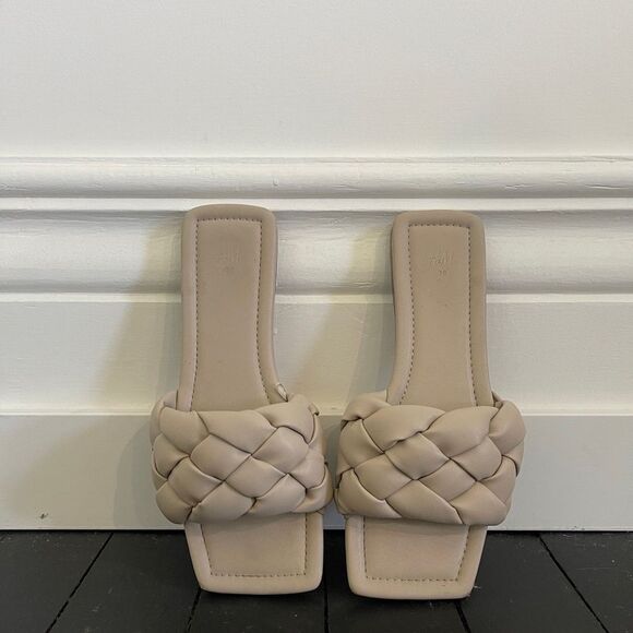 Sandals  - Picture 3 of 3